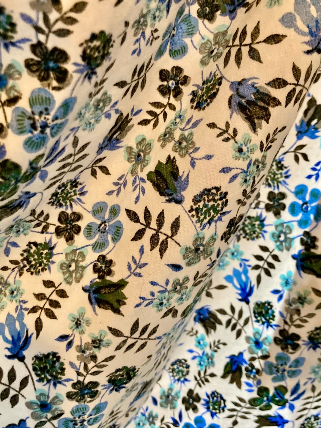 Customer photo review of Delicate Flowers and Leaves Cotton Poplin Fabric