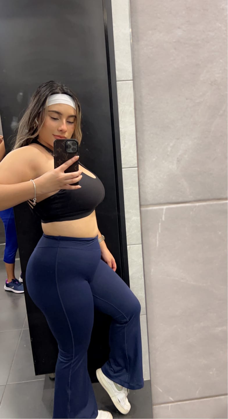 Customer photo review of W215 Vital Flare Pants