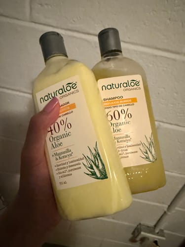 Customer photo review of Shampoo + Acondicionador Reflejos Rubios 350ml