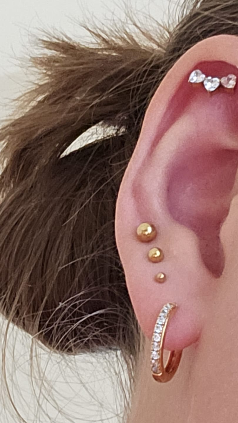 Customer photo review of Simple Dot Ohrstecker Set | Titan