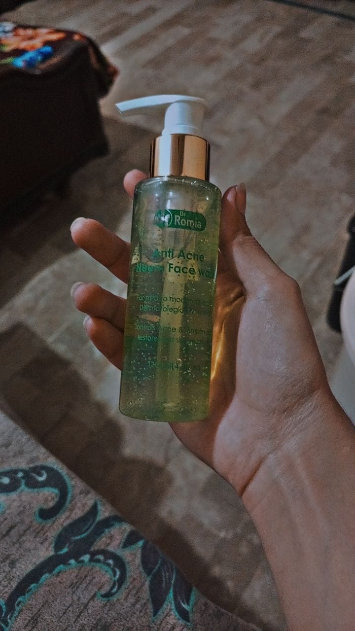Customer photo review of Anti Acne Neem Face Wash