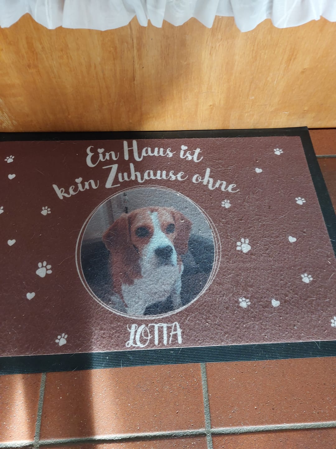 Customer photo review of Hier wohnt - Individuelle Haustier Fußmatte