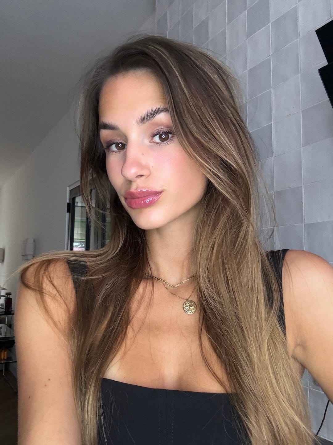 Customer photo review of Long Lasting Lip Plumper