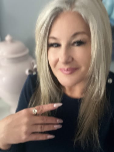 Customer photo review of 3.10 Ct Green Amethyst Solid 14k Yellow Gold Ring Jewelry