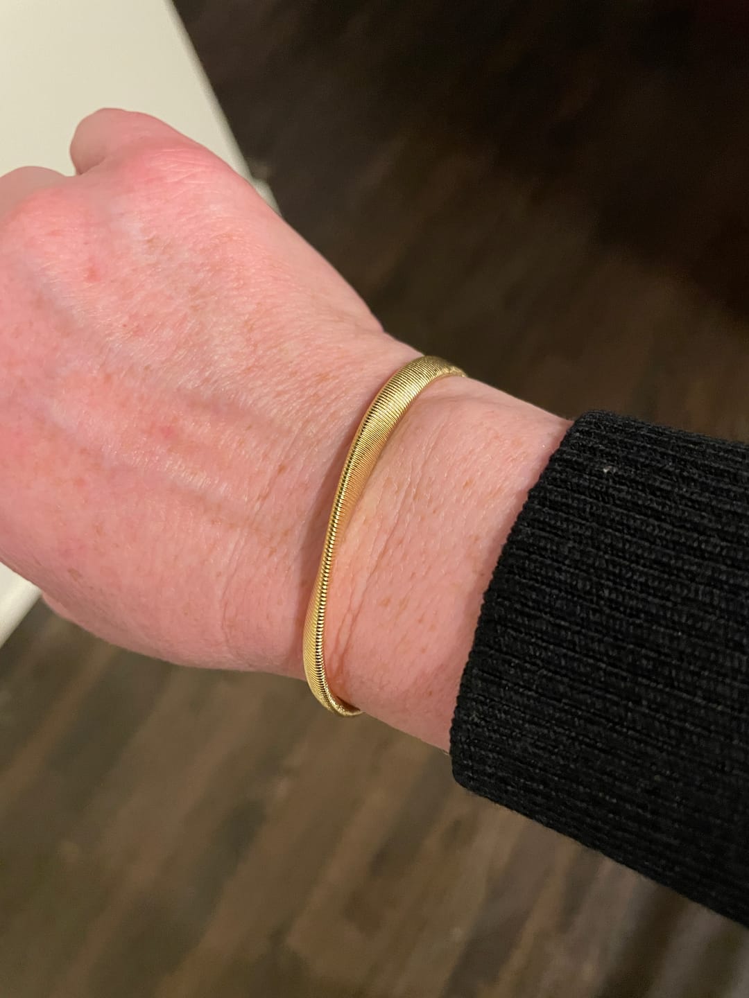 Customer photo review of Ribbed Twist Bangle