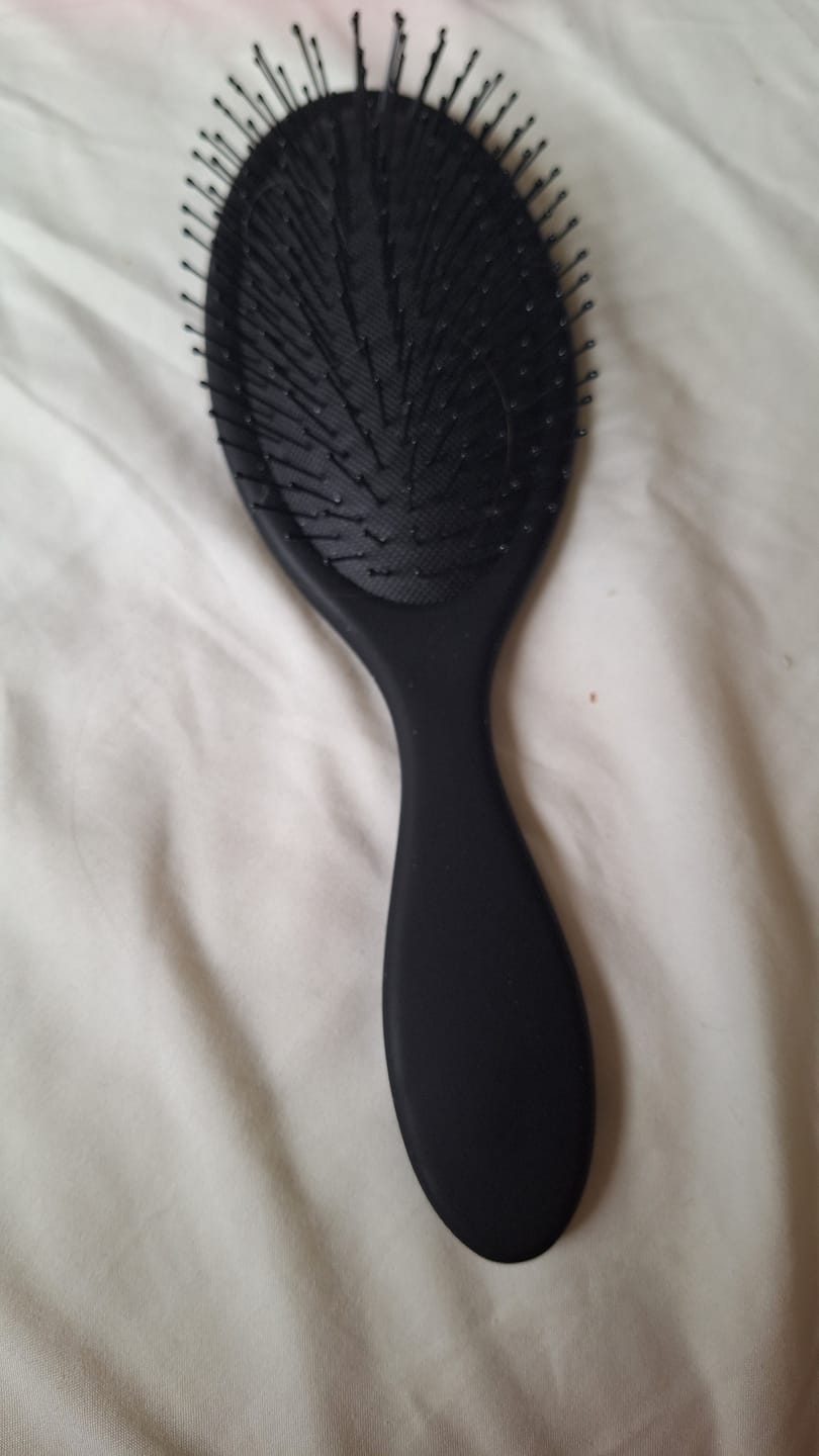 Customer photo review of Detangling Brush