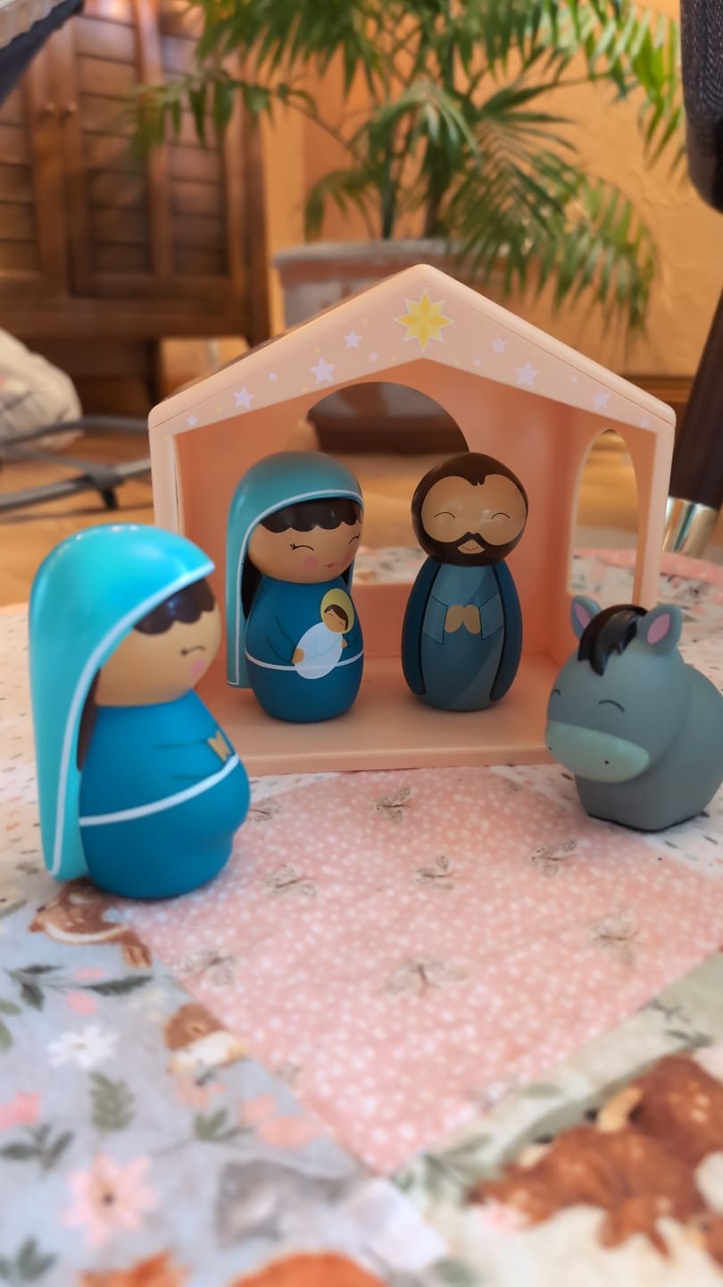 Customer photo review of The Holy Family Nativity Playset