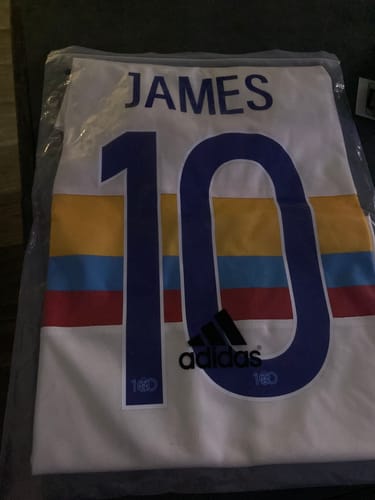 Customer photo review of James Rodriguez Colombia Jersey