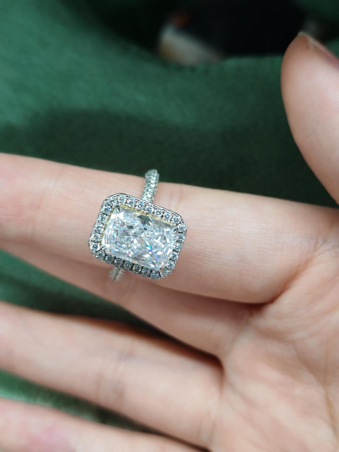 Customer photo review of S925 Noble Halo 3.5Ct Radiant Cut Engagement Ring Vintage Ring For Everyday Wear