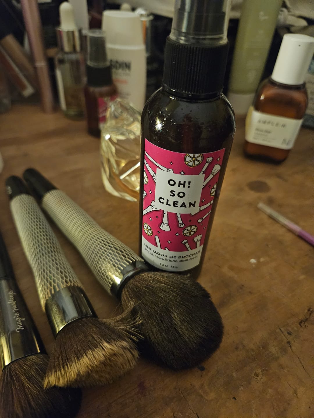 Customer photo review of ✭OH! SO CLEAN✭  limpiador instantáneo de brochas 100ml