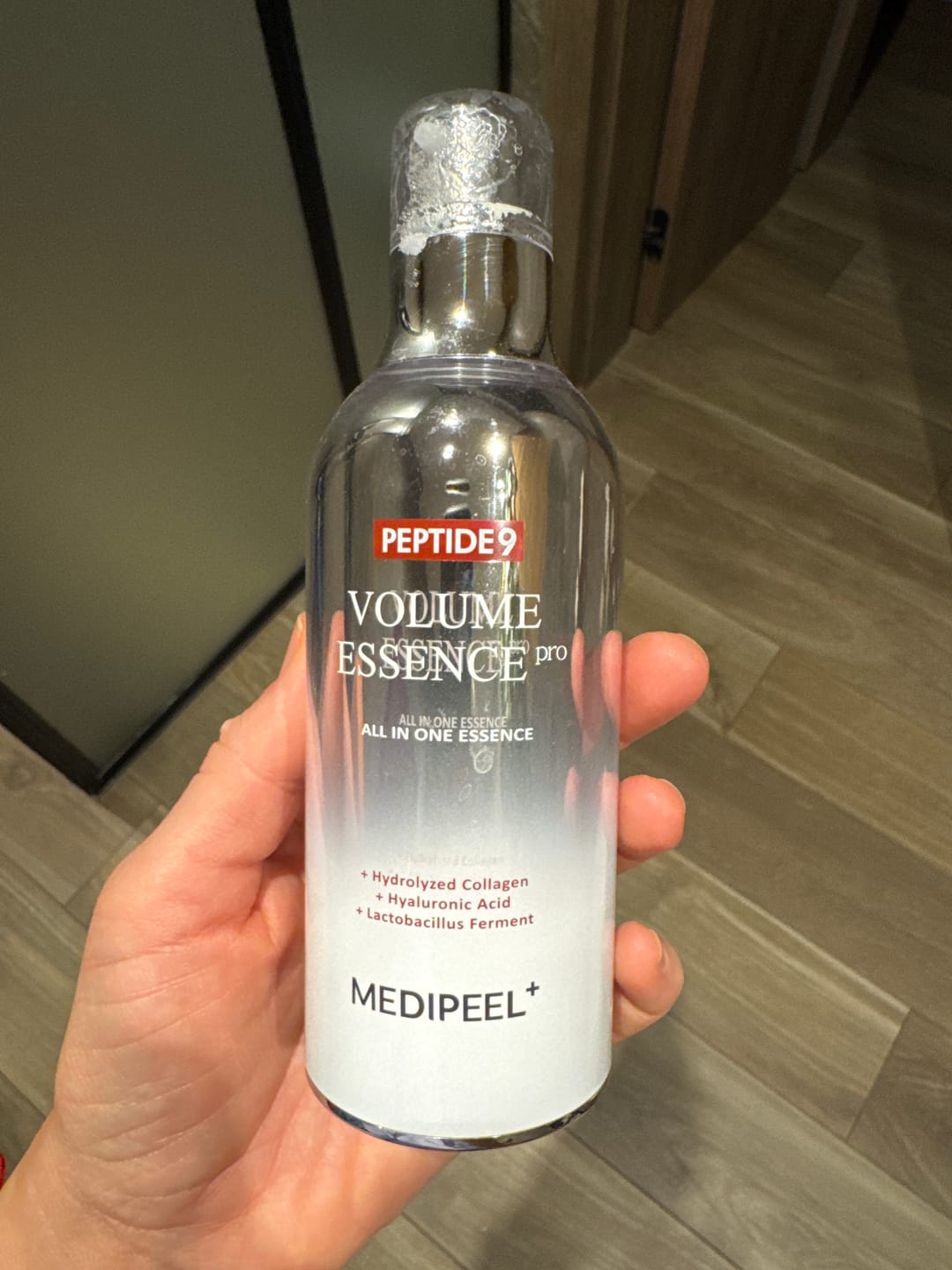 Customer photo review of Skābekļa liftinga esence ar peptīdiem Medi-Peel Peptide 9 Volume All In One Essence PRO