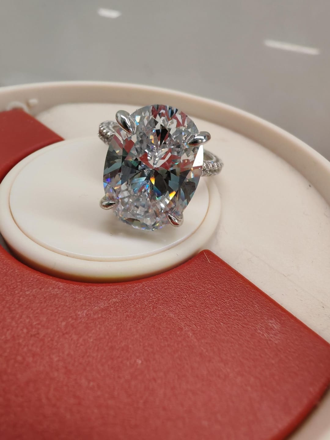 Customer photo review of S925 8.0 Carat Oval Cut Exclusive Simulated Diamond Engagement Ring Travel Ring For Women