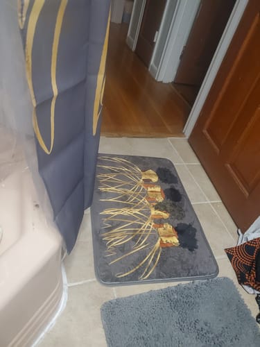 Customer photo review of Royal Gray Bath Mat