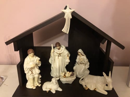Customer photo review of Belleek Living 9 Piece Nativity Set