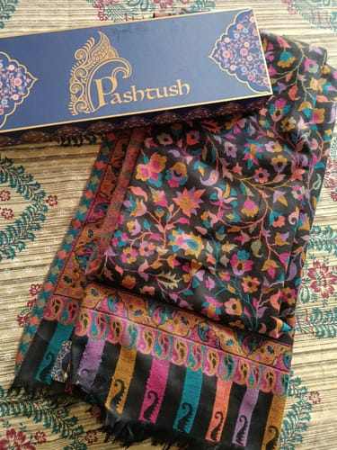 Customer photo review of Pashwool Womens Ethnic Design Shawl, Light Weight, Soft And Warm, Black