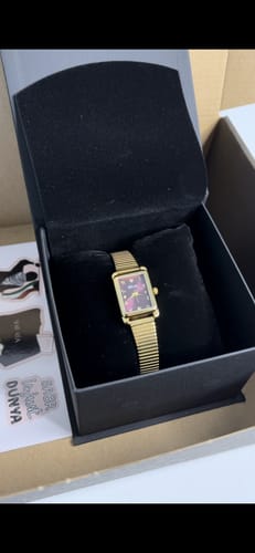 Customer photo review of LA VELVET MONTRE DORÉ AVEC CHIFFRES ARABES