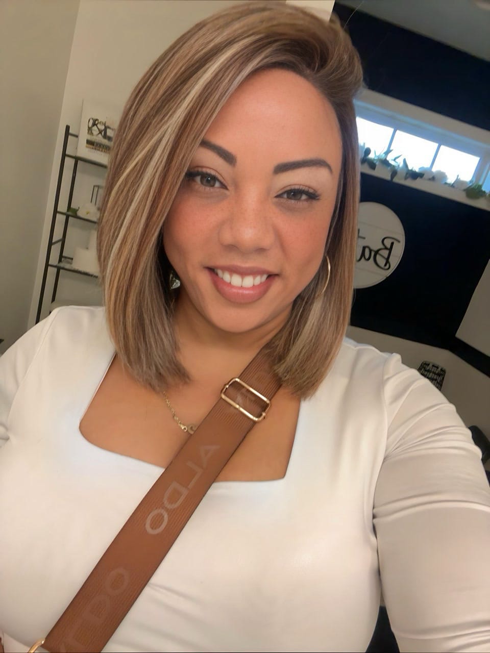 Customer photo review of Outre Synthetic LACE FRONT WIG - PERFECT HAIR LINE 13X4 - JENISSE