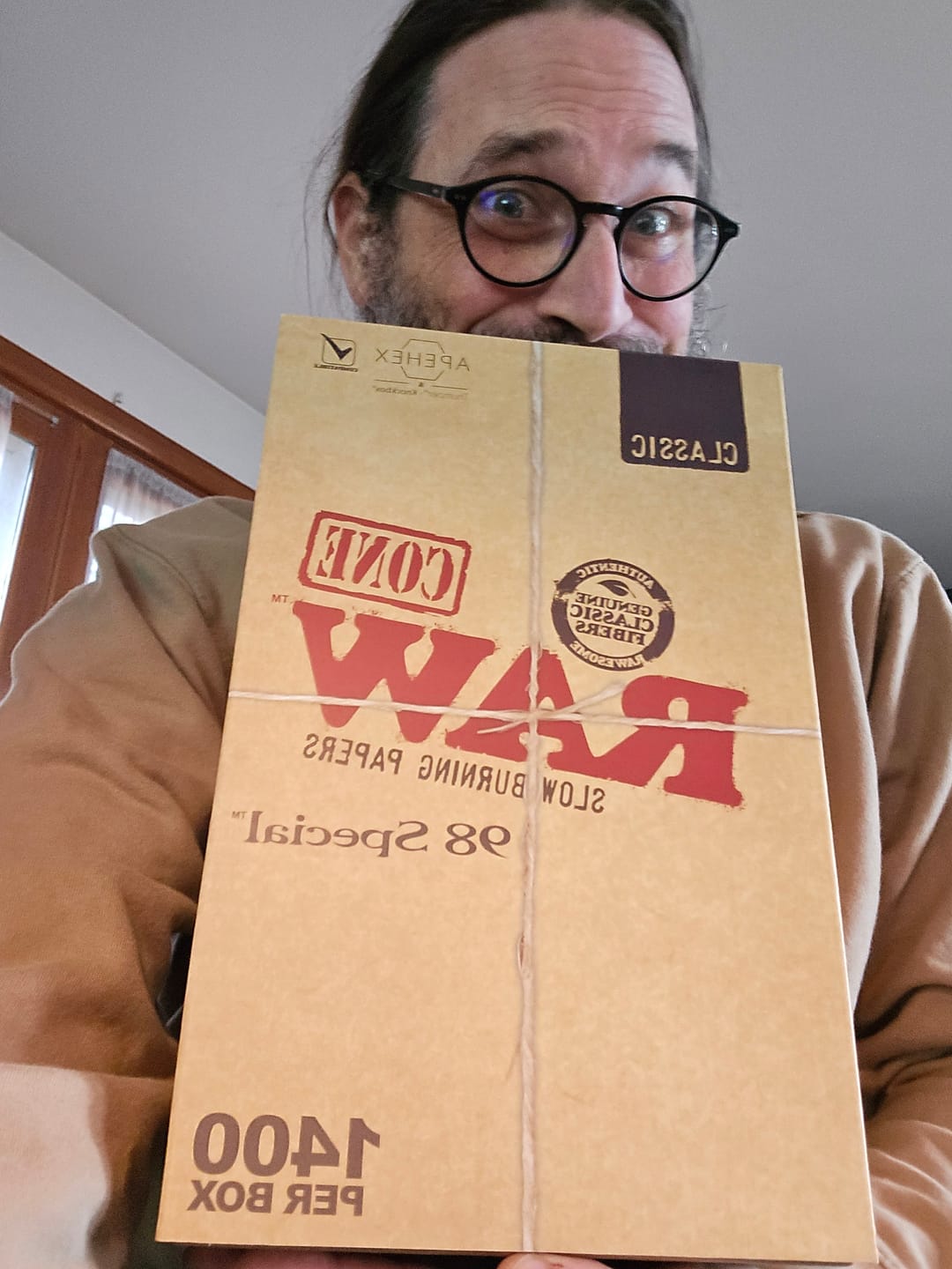 Customer photo review of RAW 98 Special: Box of 1400 Bulk Cones