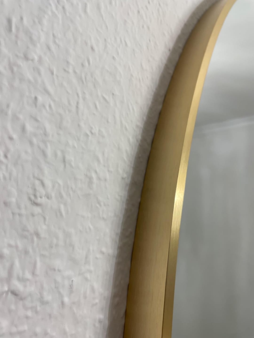 Customer photo review of Runder Spiegel mit Metallrahmen - Elegantes Design für Bad und moderne Wohnräume