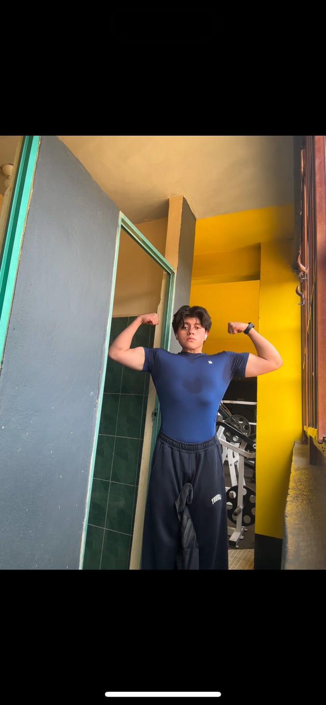 Customer photo review of 476 - Stealth Compression Tees