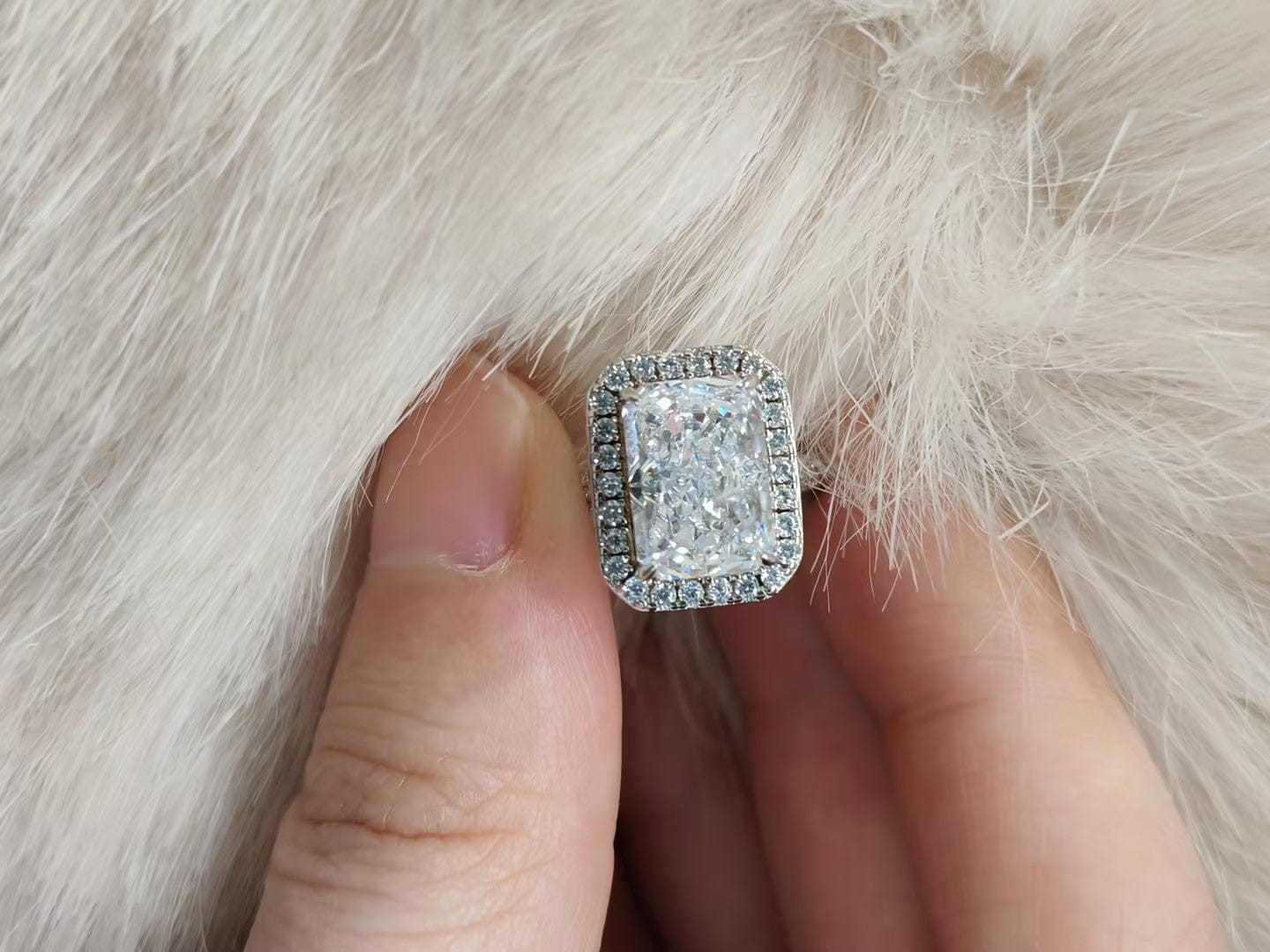 Customer photo review of S925 Noble Halo 3.5Ct Radiant Cut Engagement Ring Vintage Ring For Everyday Wear