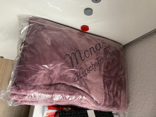 Customer photo review of Premium Wohndecke mit Namen