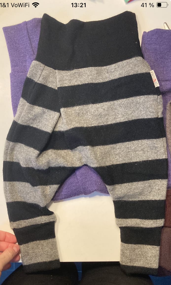 Customer photo review of Upcycling Kaschmir Mitwachshose