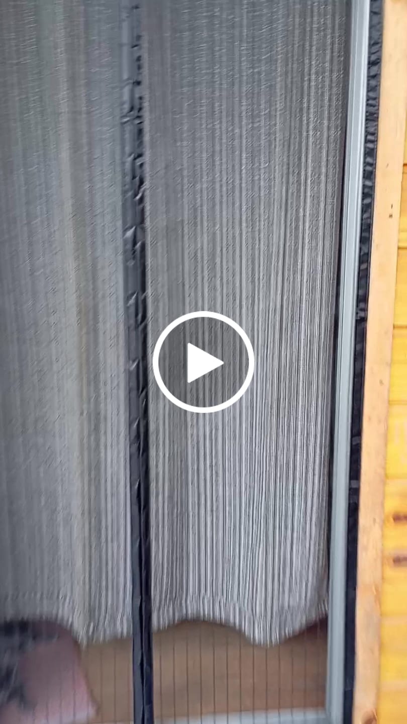 Customer video review of Cortina Mosquitero Netqueen Magnético Milhome