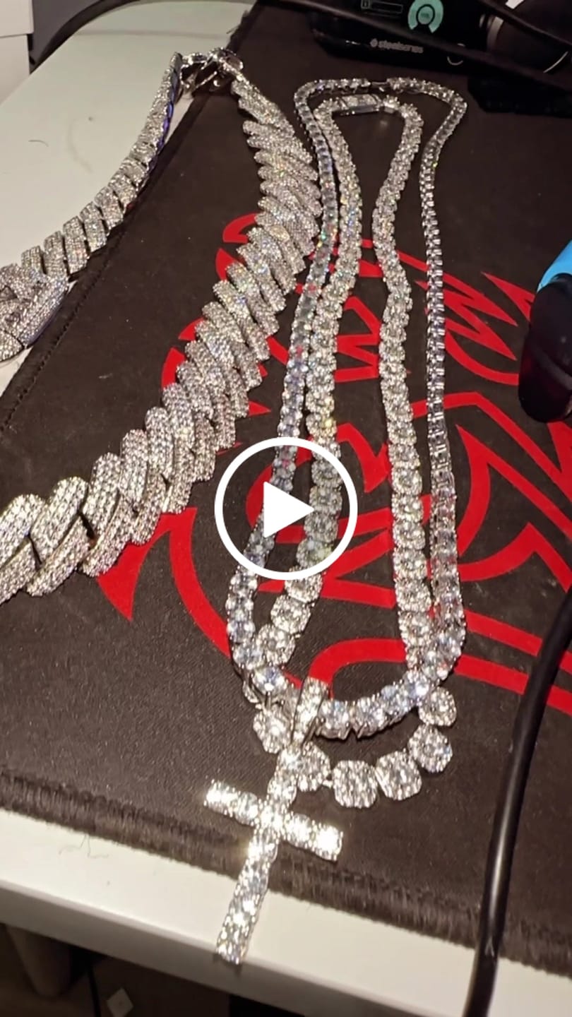 Customer video review of 20mm Monaco Chain - White Gold