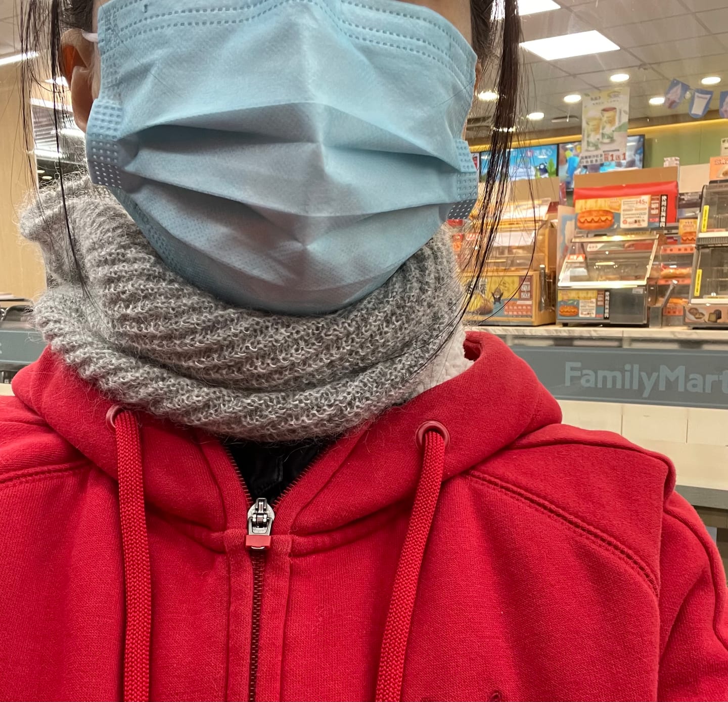 Customer photo review of Apricity Mohair Merino neck warmer 脖圍 （珍珠灰）