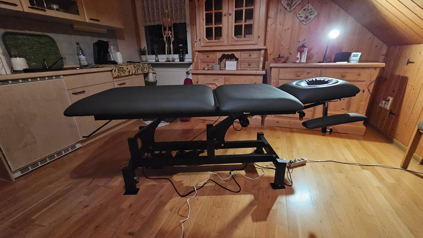 Customer photo review of Massageliege Elektrisch Fortis 5 Ergo | 5-Segmente