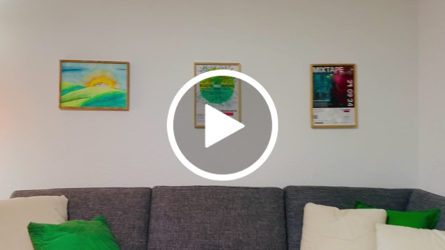 Customer video review of Artower® Bilderrahmen Natur Holz Eiche Dünner Rahmen