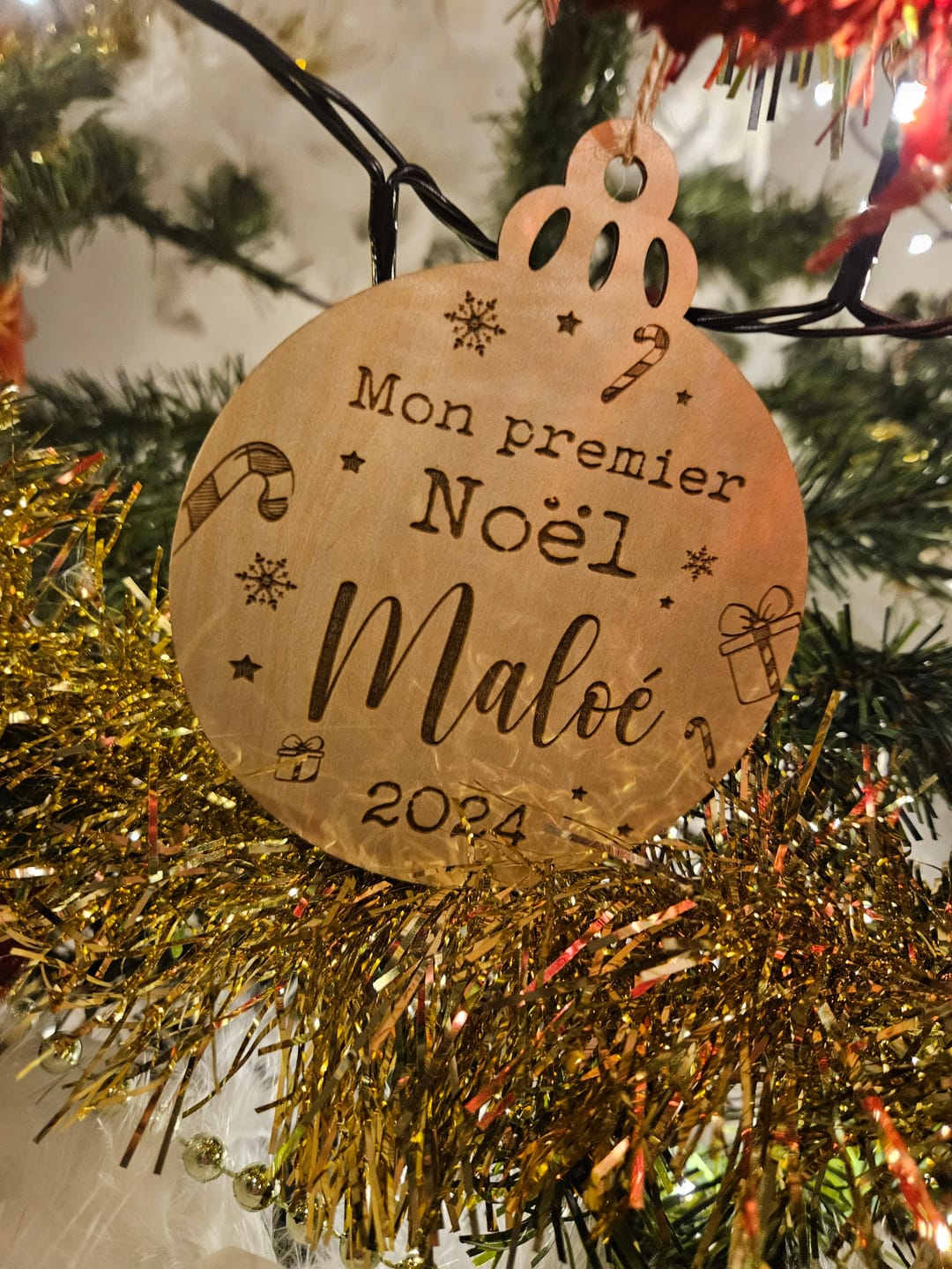 Customer photo review of Boule de Noël Personnalisée - Mon Premier Noël