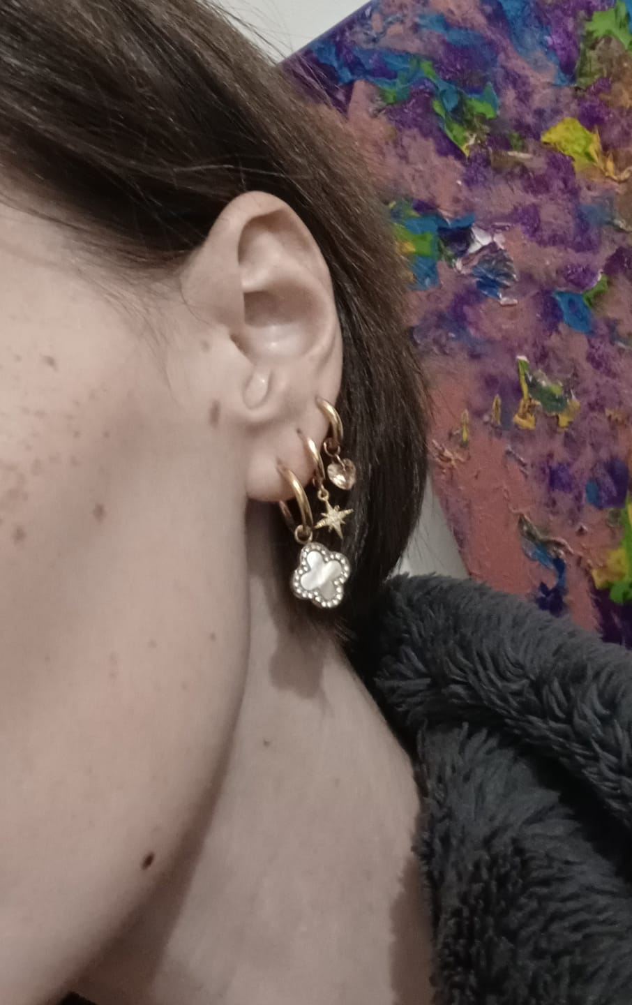 Customer photo review of Pave Perlmutt Lucky Leaf Ohrringe 14K Vergoldet