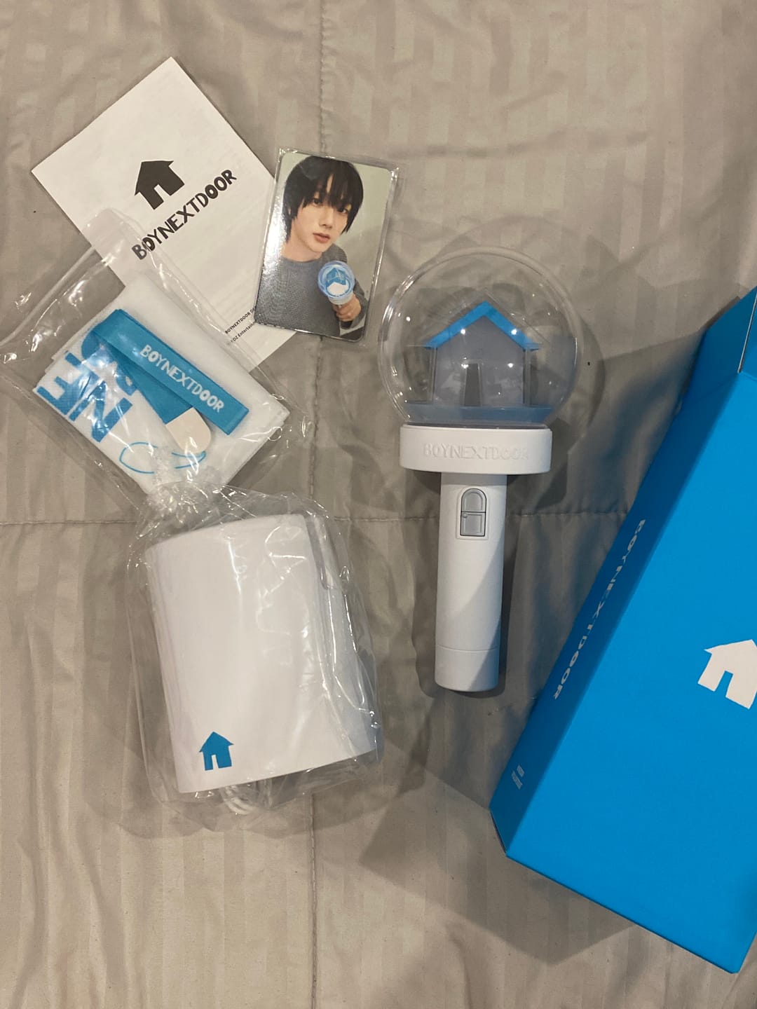 Customer photo review of BOYNEXTDOOR - OFFICIAL LIGHT STICK SET