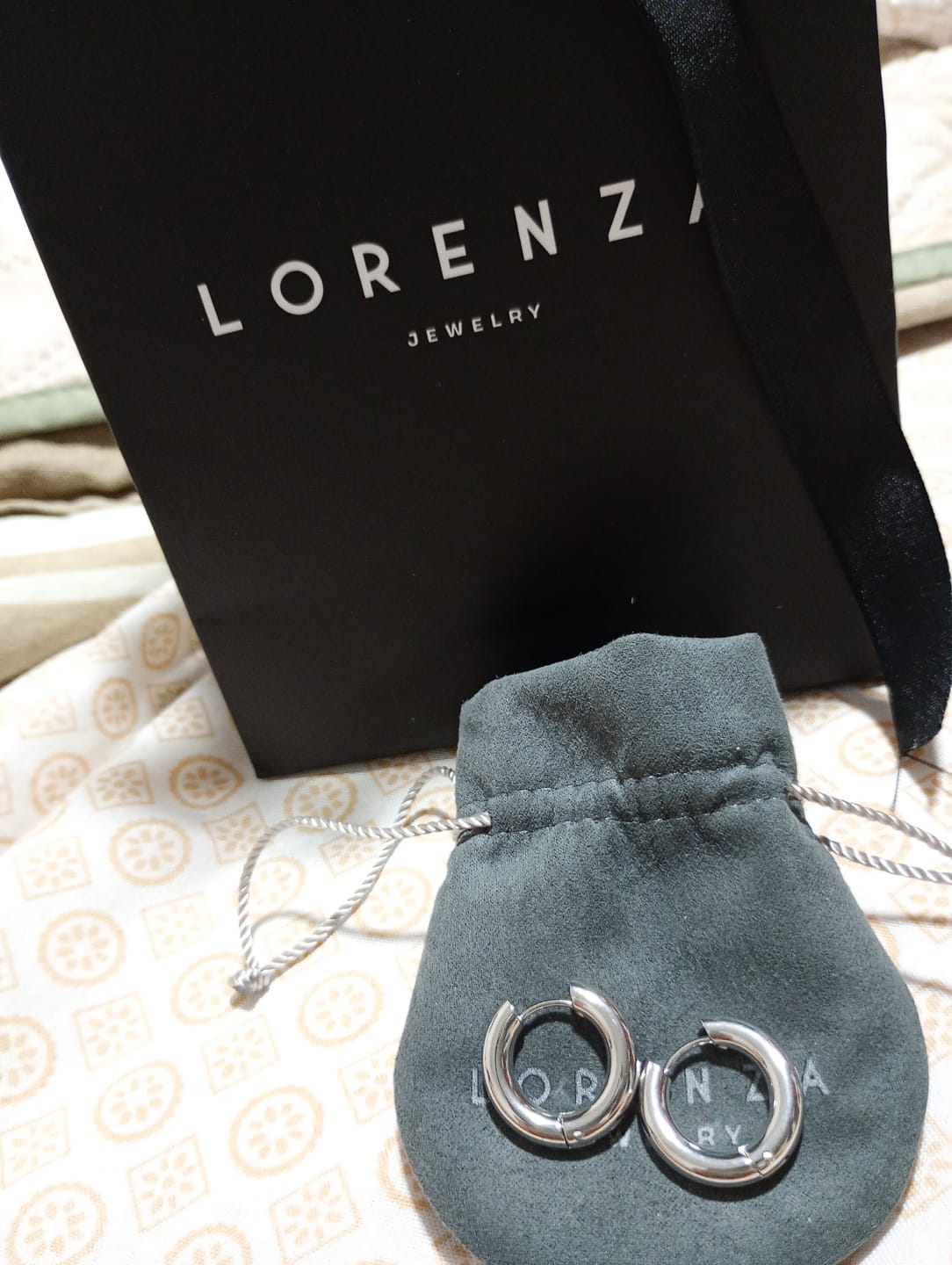 Customer photo review of Par Arracada Chica 20 mm