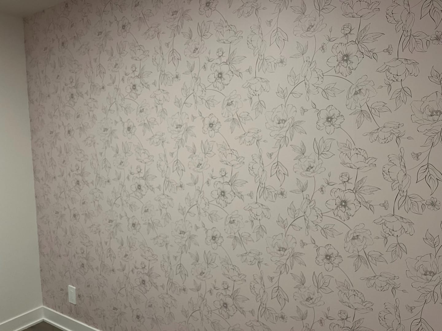 Customer photo review of Small Delicate Drawn Floral Wallpaper