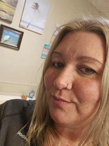 Customer photo review of 20g Titanium Micro Gem Hinged Nose Hoop