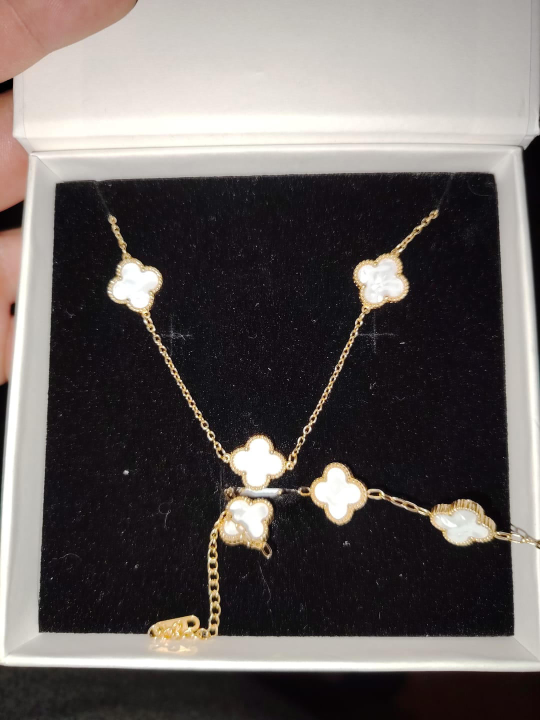 Customer photo review of Set Bratara + Colier Auriu Flower