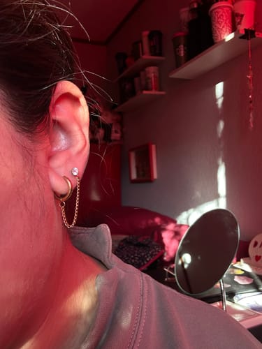 Customer photo review of Piercing Cadena con Zirconia