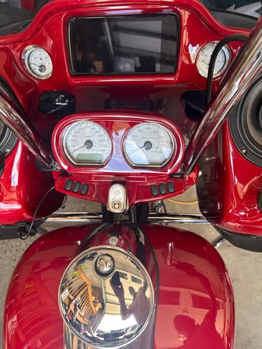 Customer photo review of HR3 Billiard Red Instrument Housing 2020 ROAD GLIDE  SPECIAL   （FLTRXS）