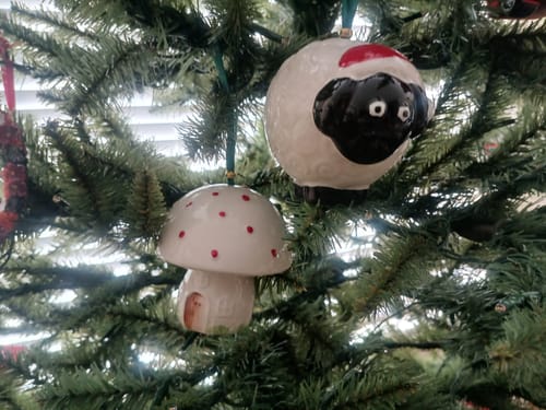 Customer photo review of Belleek Classic Toadstool Hanging Ornament