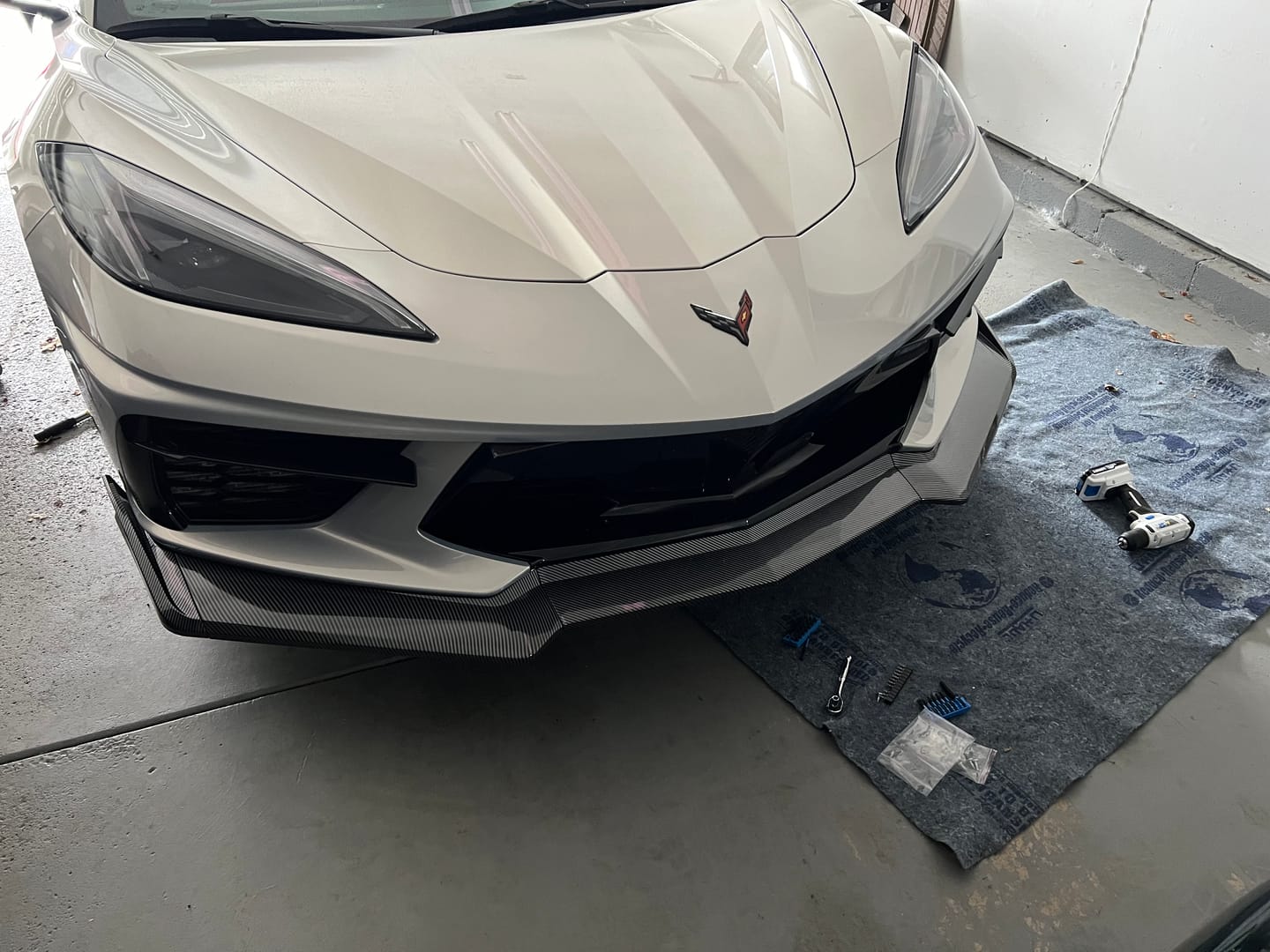 Customer photo review of Corvette C8 Extended Front Splitter (5-Piece version)