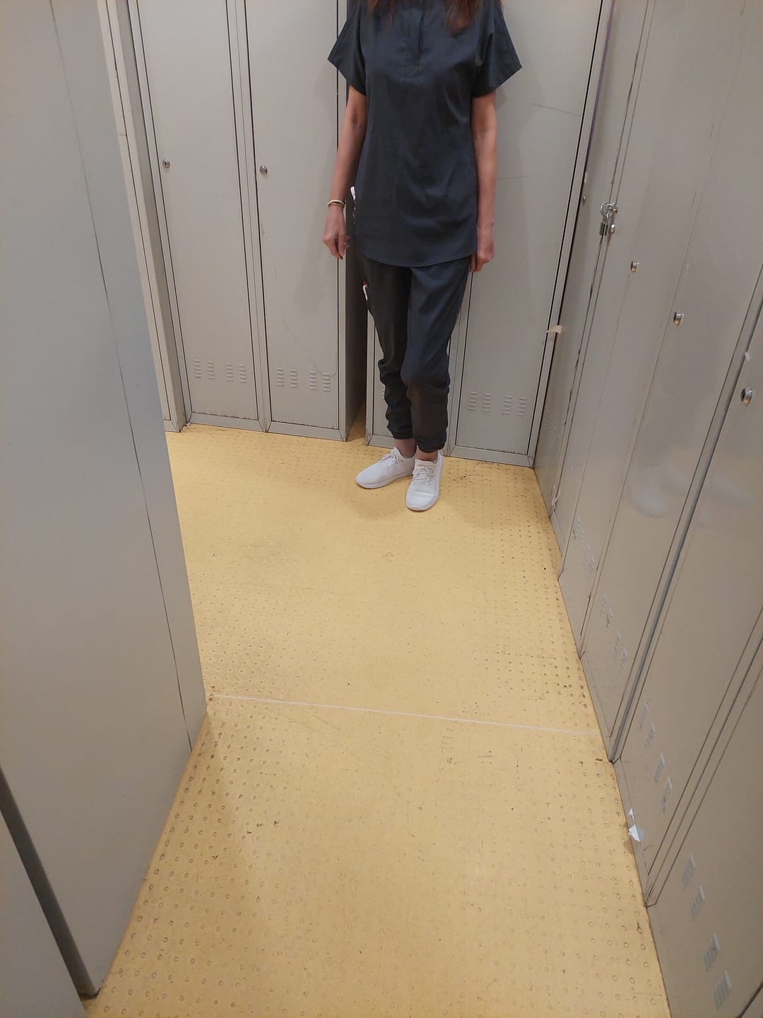 Customer photo review of Costum Medical Gri Inchis, Unisex - Dark Grey - Model Activity