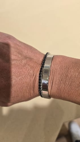 Customer photo review of TANAOR Bangle