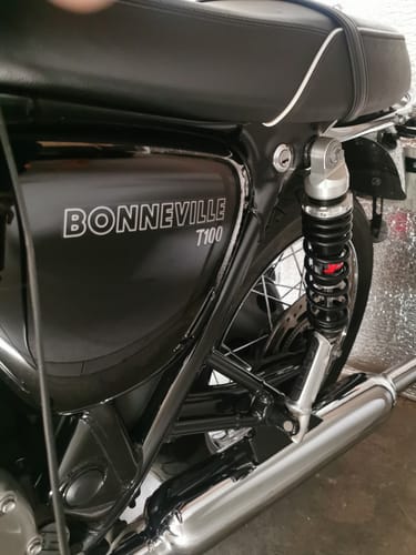 Customer photo review of Amortisseurs YSS TOPLINE Triumph BONNEVILLE 900 T100 2017