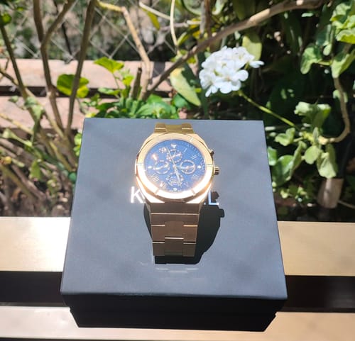 Reseña con foto de un cliente sobre Kapriel Golden Age Moon Phase