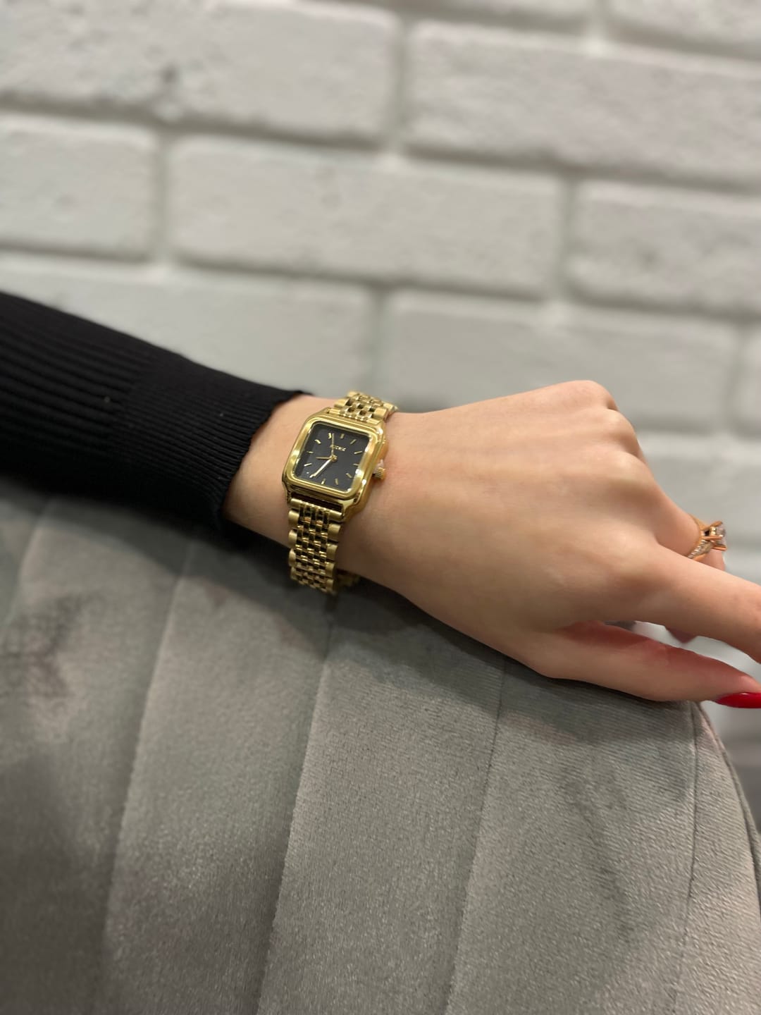 Customer photo review of Macy Gold Black