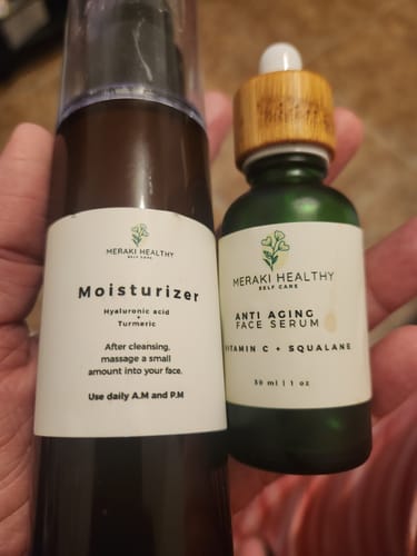 Customer photo review of Moisturizer + Face Serum  Bundle