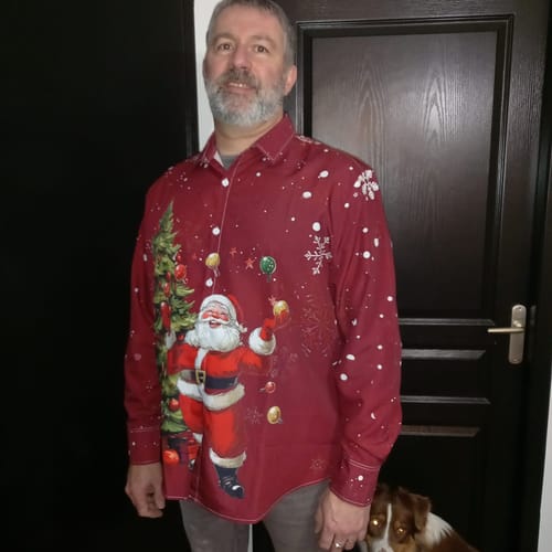 Customer photo review of Chemise à manches longues pour homme avec imprimé Père Noël et sapin de Noël